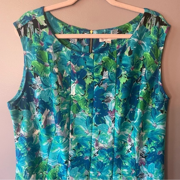Dress Barn Women's Watercolor Floral Sleeveless Midi Dress Size 18 2X - Picture 3 of 8